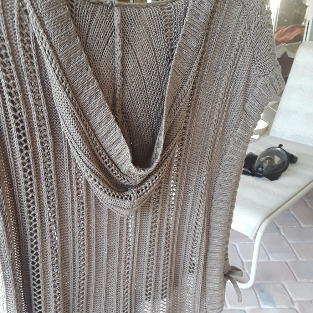 Sweater - Picture 2 of 4